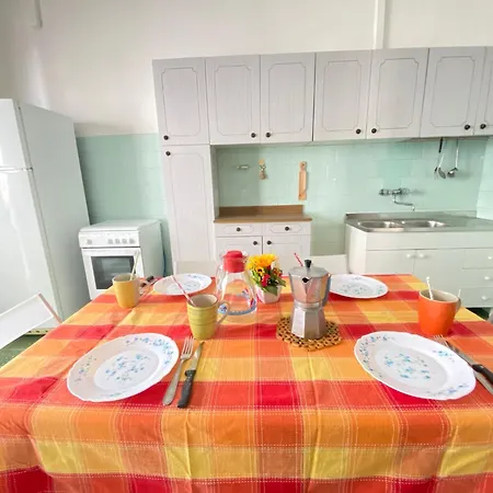 Lungomare Lido Apartment *