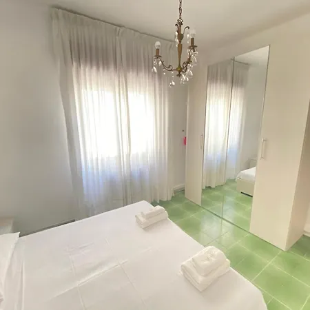 Lungomare Lido Apartment