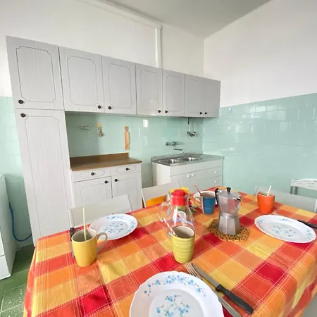 Lungomare Lido Apartment *